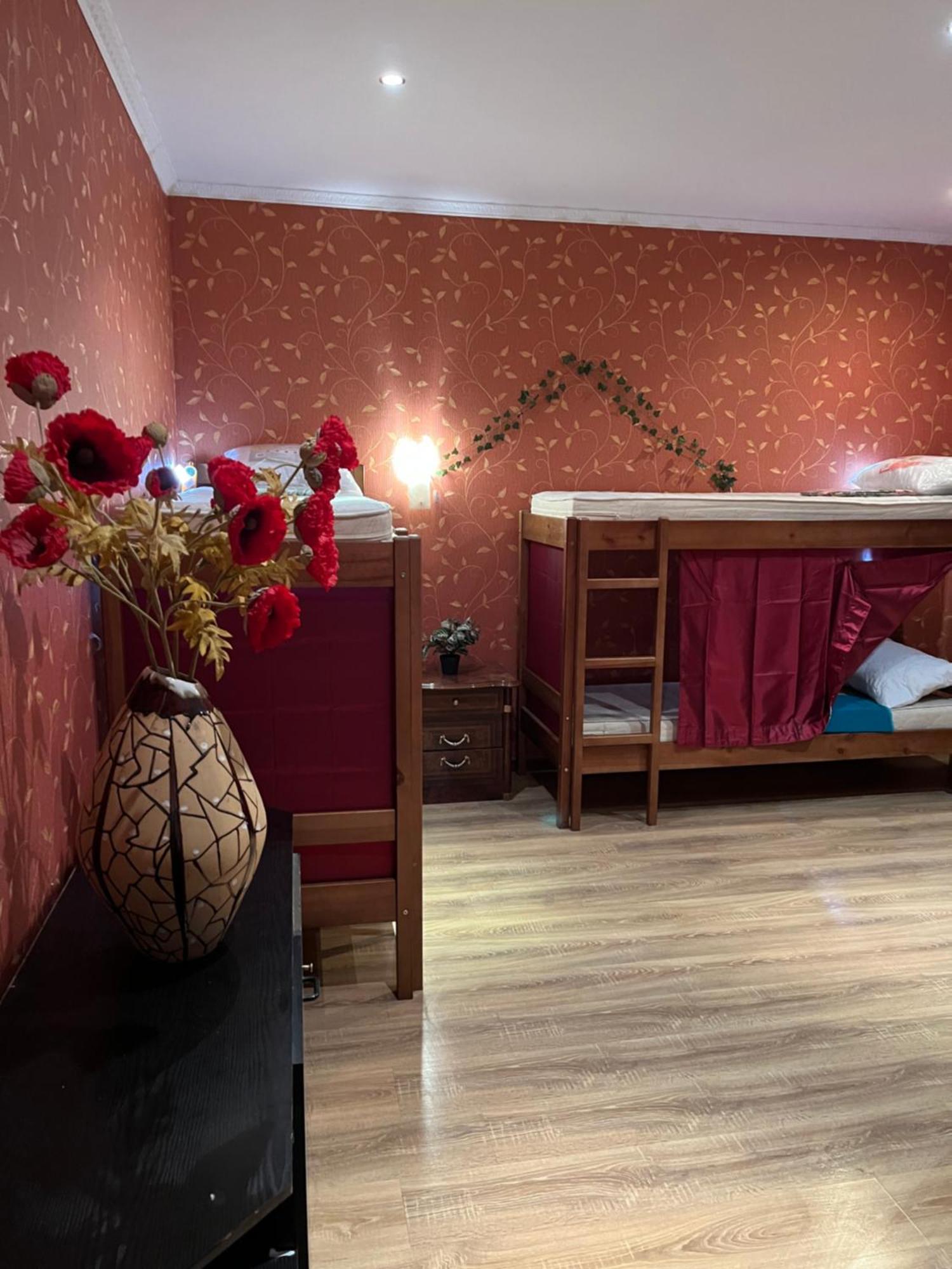 Ararat-Osokorki Hostel Киев Экстерьер фото