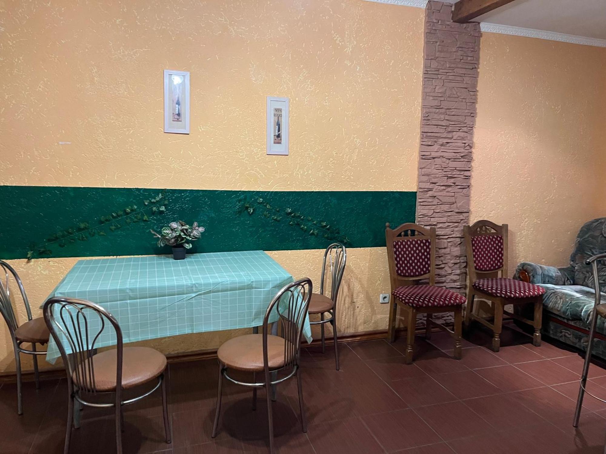 Ararat-Osokorki Hostel Киев Экстерьер фото
